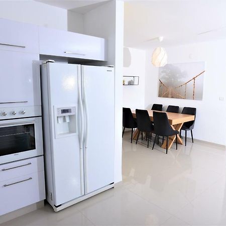 Aristone Luxury Apartment Tiberiade Esterno foto